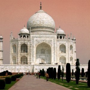 Example for the “Rotate Colors” filter